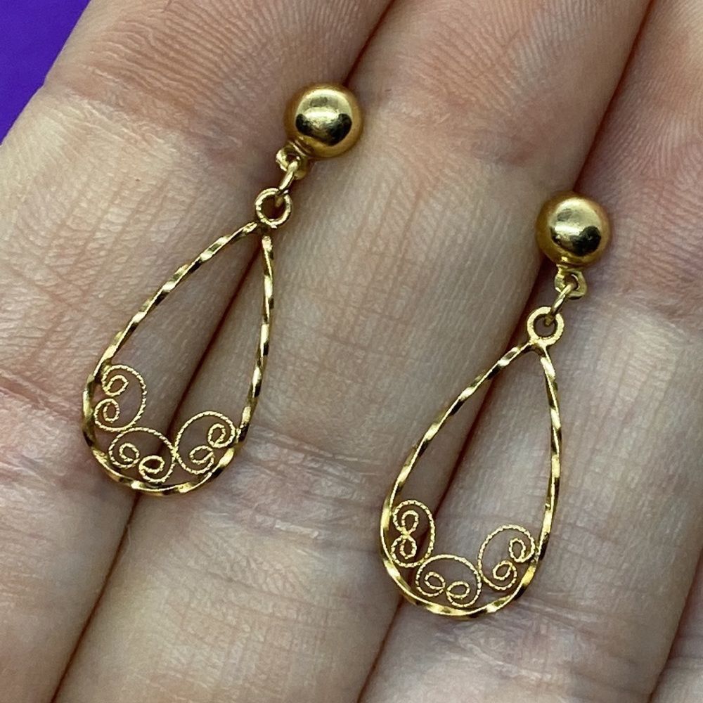 Gold Teardrop Filigree Drop Earrings - Elegant Women’s Jewelry